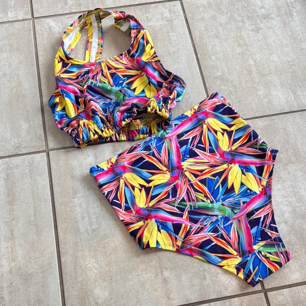 Colorful Tropical Print Bikini Set